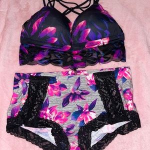 Crisscross lace back bralette with fun boyshort